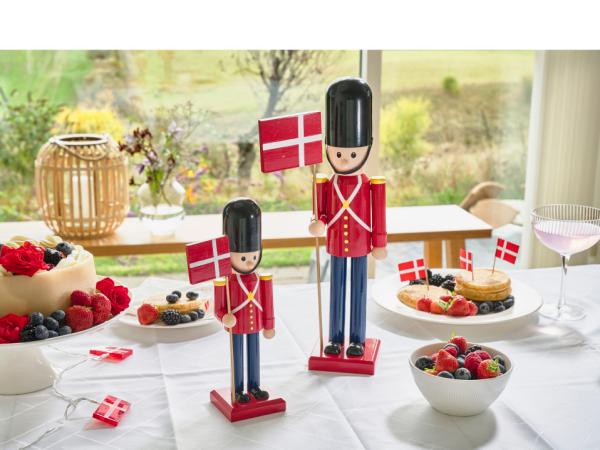 Celebrate Garder med flag 11 x 11 x 38 cm Rød/Sort*