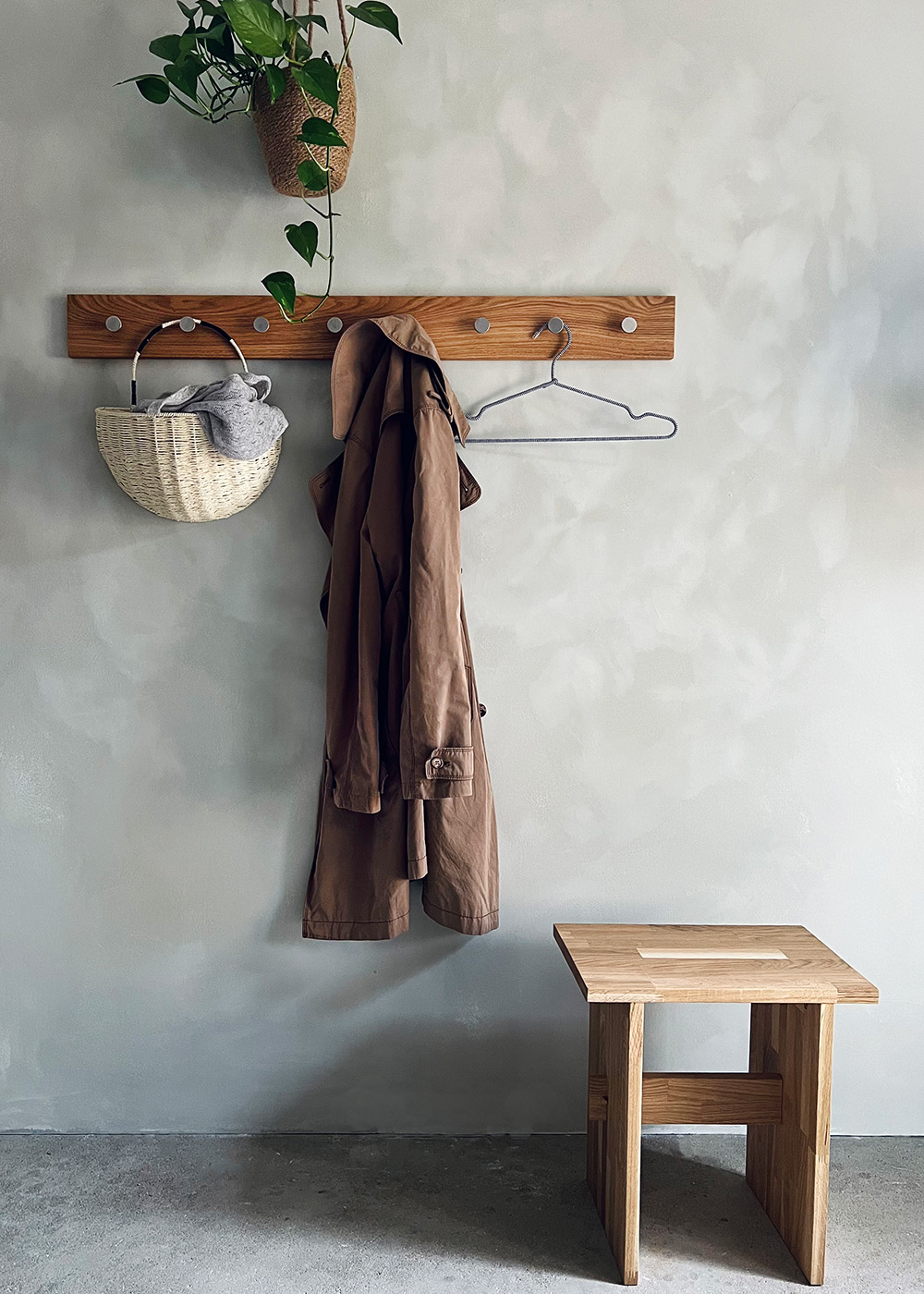 MOUD Home OAK Knagerække Egetræ Med Stål Knager - 100 cm