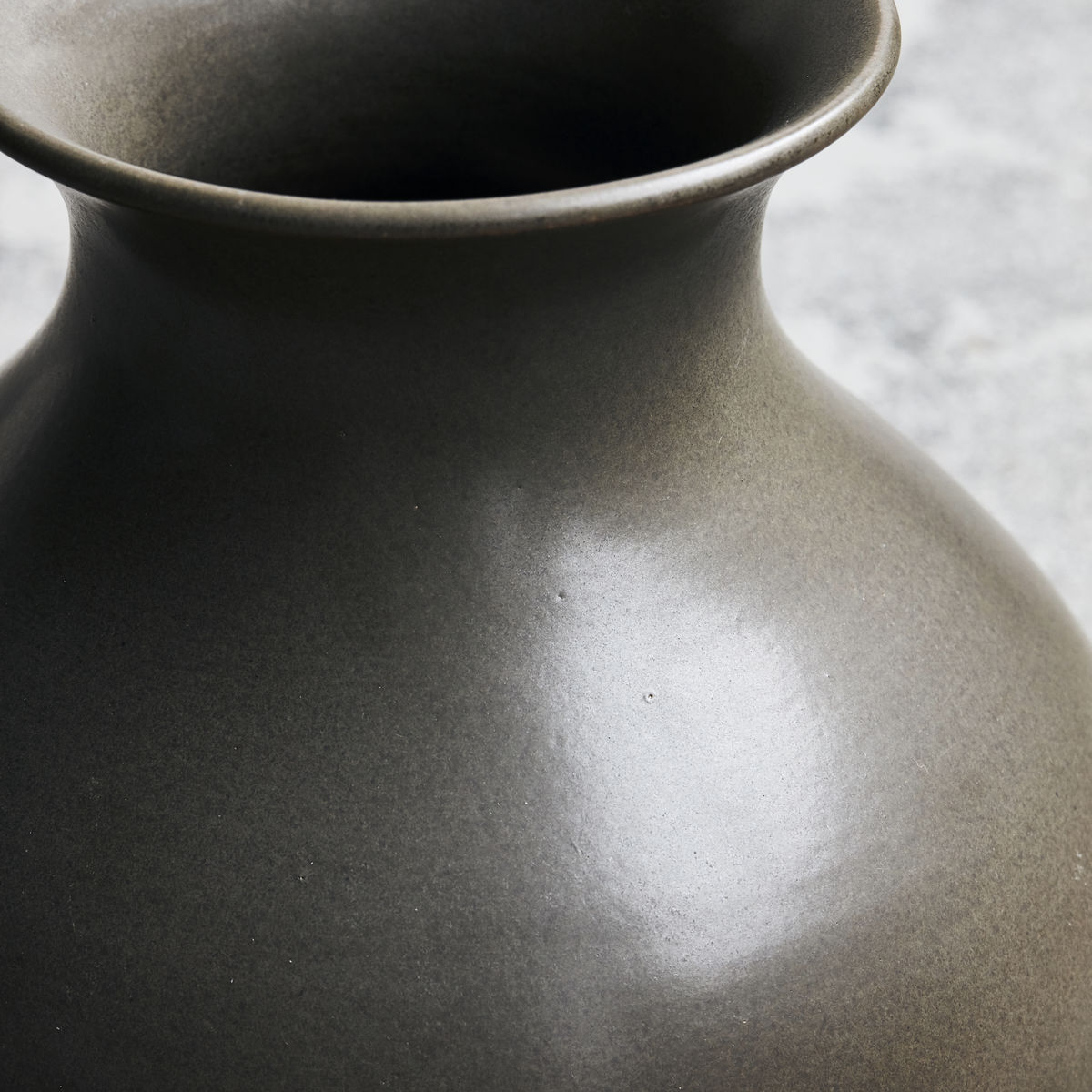 Santa Fe vase, H 23 cm, skallet mudder Santa Fe vase, H 23 cm, skallet mudder