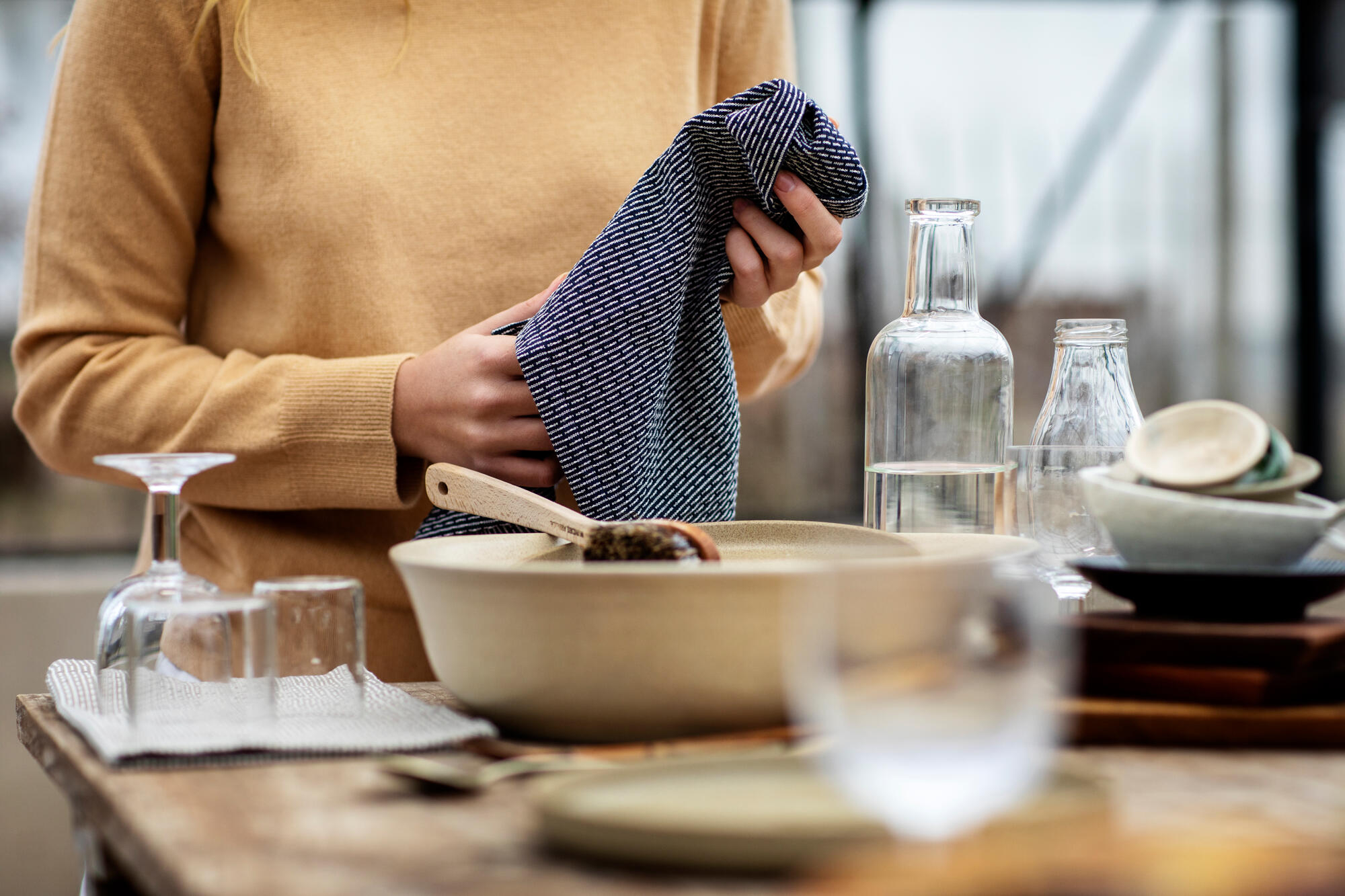 Håndklæde - Mørkeblå / lys beige 35 x 60 cm Håndklæde - Mørkeblå / lys beige 35 x 60 cm