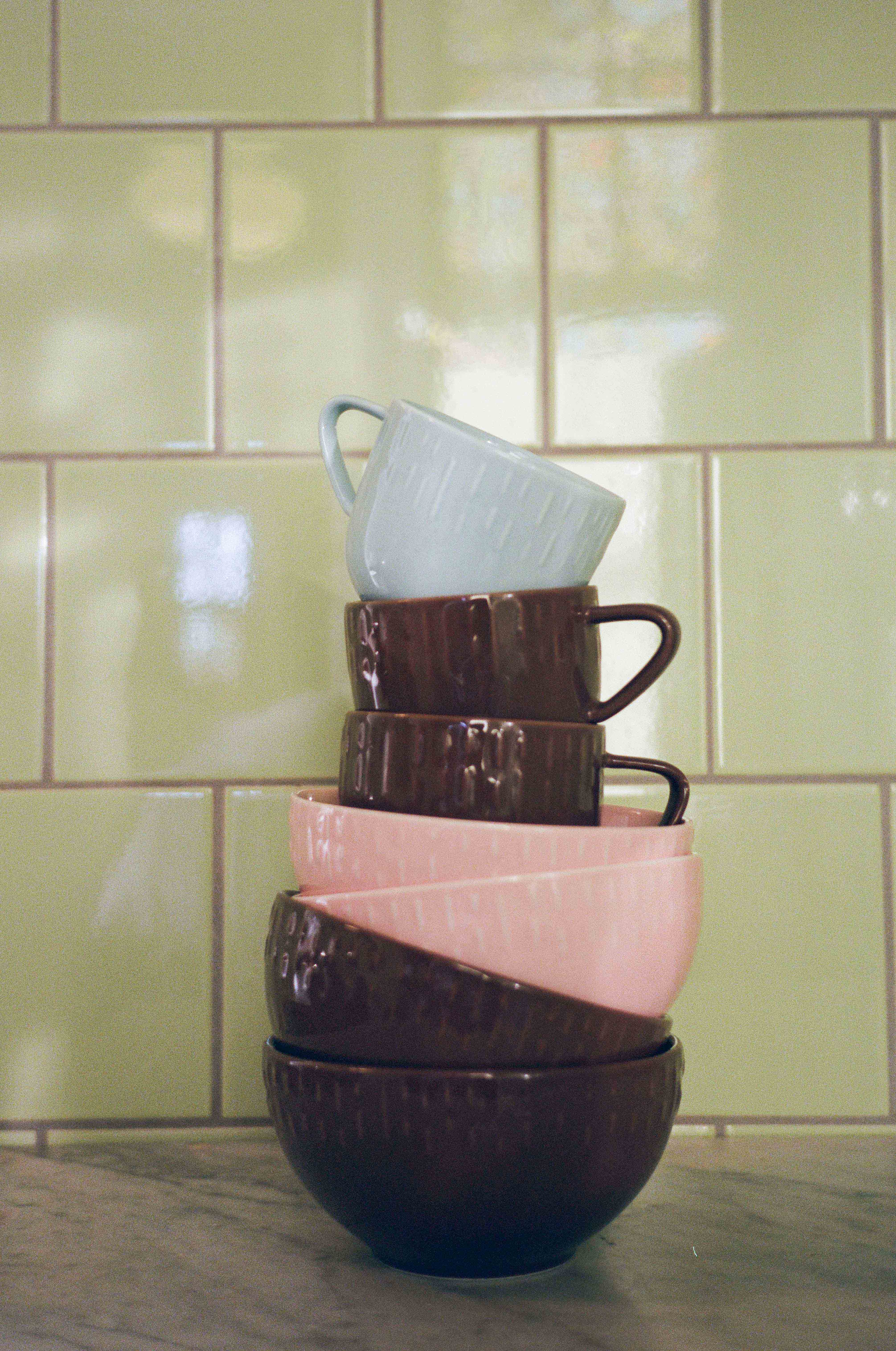 Confetti Skål m/relief porcelæn 1 stk 14 cm. Chocolate