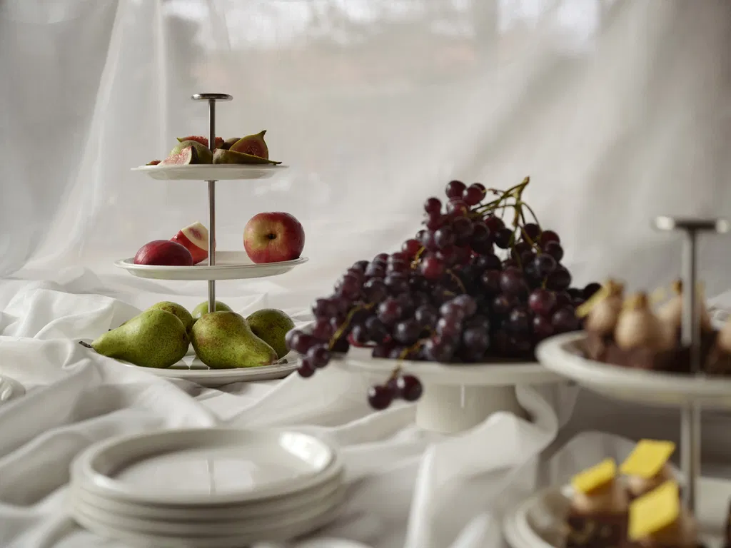 Zone Serveringsopsats, tre etager Eau 24 cm Offwhite Porcelæn Zone Serveringsopsats, tre etager Eau 24 cm Offwhite Porcelæn