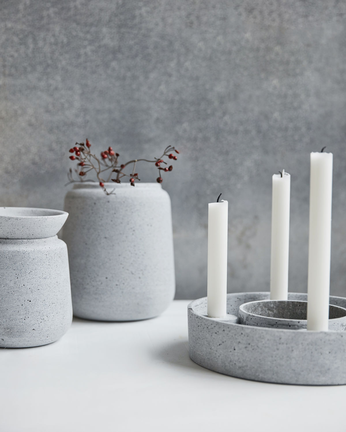 Lysestage, The Ring, Grå Ø26 cm Lysestage, The Ring, Grå Ø26 cm