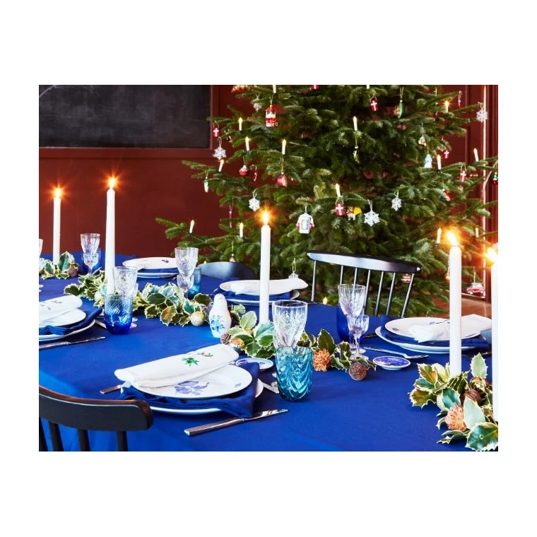 Langkilde & Søn Blå stofdug med hulsøm, 140 x 240cm Langkilde & Søn Blå stofdug med hulsøm, 140 x 240cm