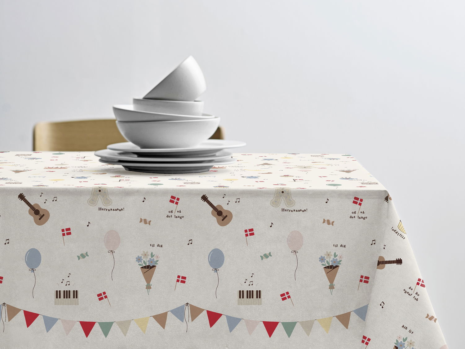 Södahl Fødselsdag Akryldug m. antislip 140 cm, Rød - i metermål