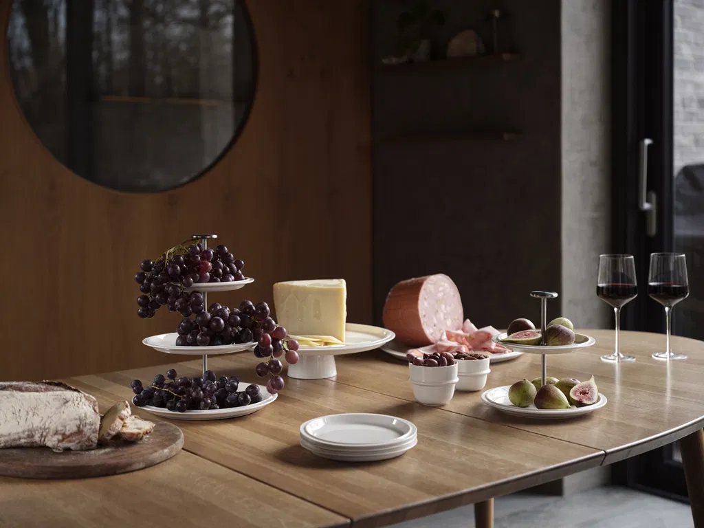 Zone Serveringsopsats, tre etager Eau 24 cm Offwhite Porcelæn Zone Serveringsopsats, tre etager Eau 24 cm Offwhite Porcelæn