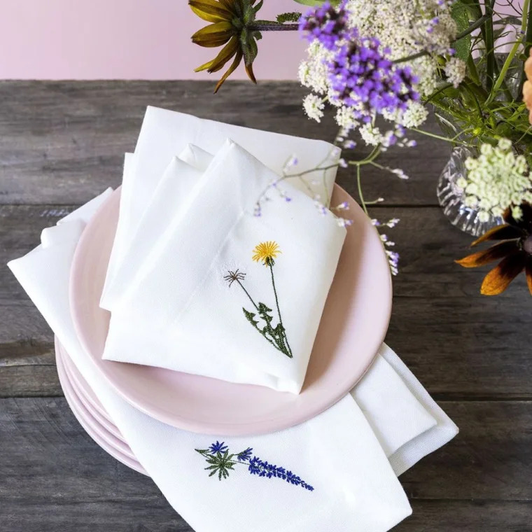 Langkilde & Søn Flora serviet med mælkebøtte