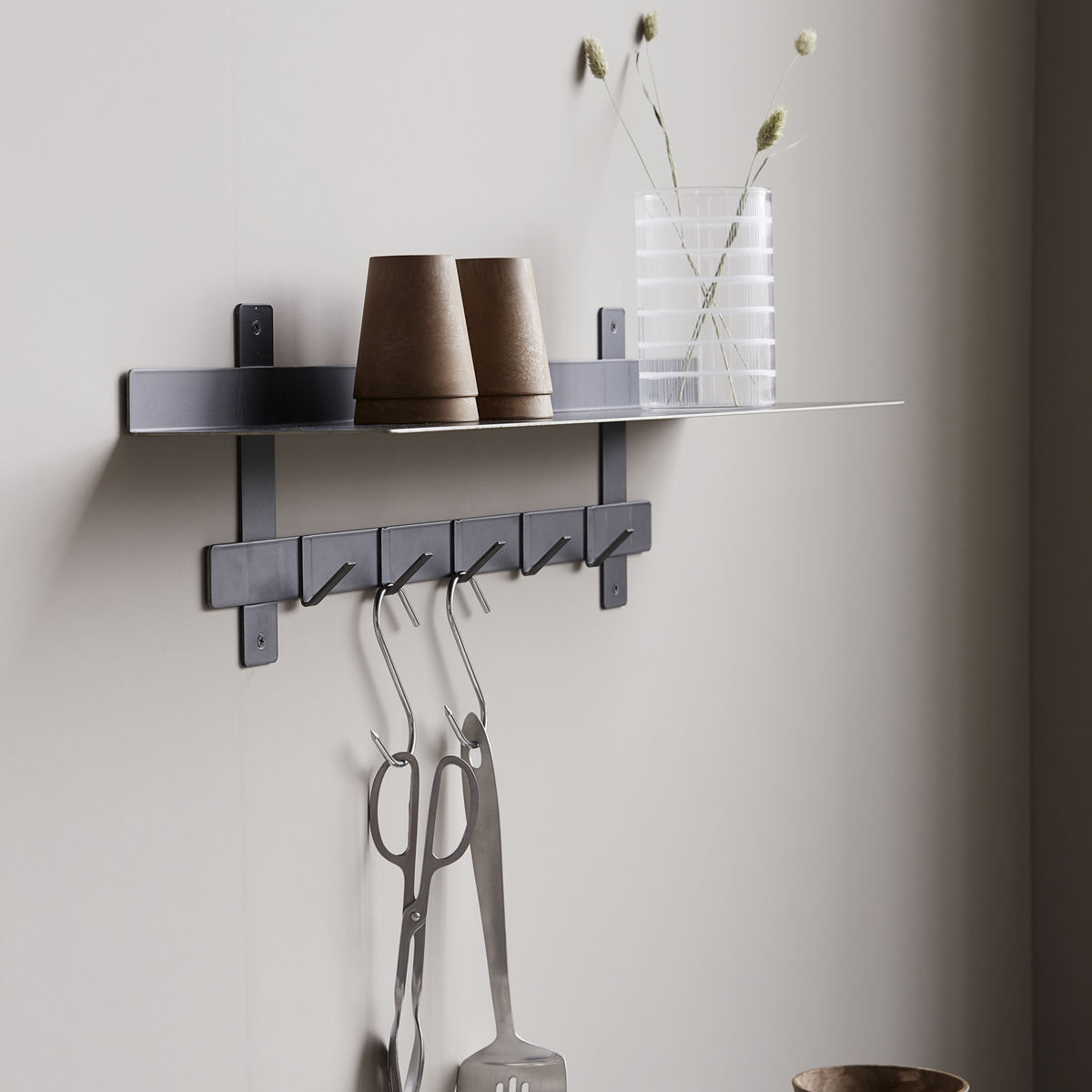 Reol Tag, jern Reol Tag, jern