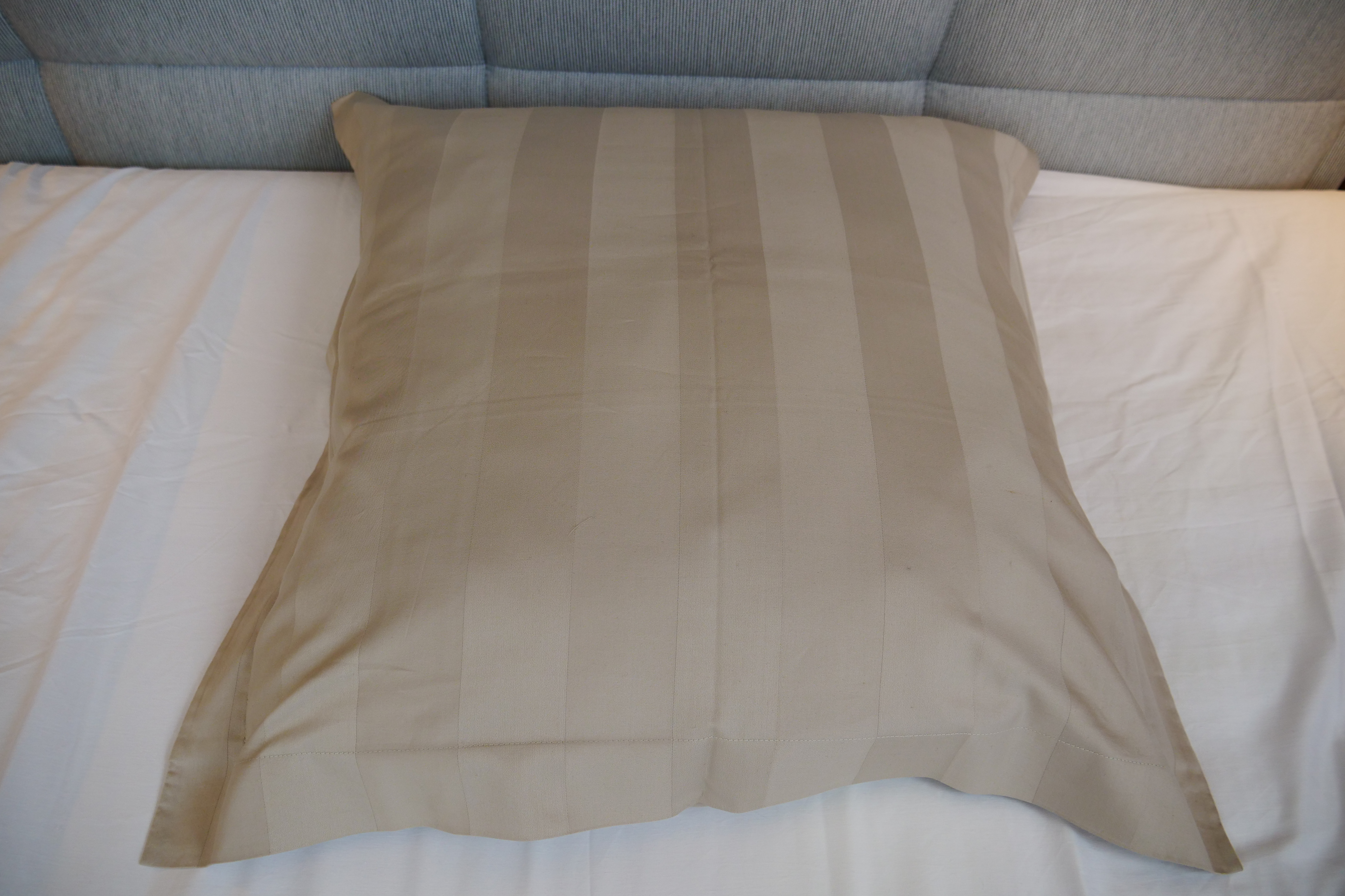 DanaLex pudebetræk grå med striber 60x63 cm*