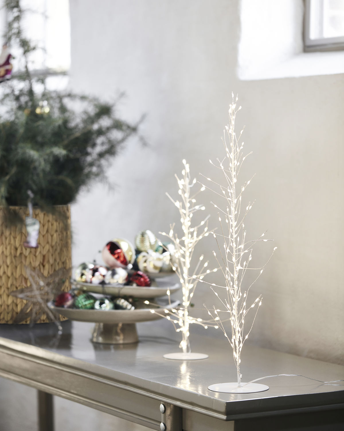 Juletræ i ståltråd, LED Glow, Hvid stor* Juletræ i ståltråd, LED Glow, Hvid stor*