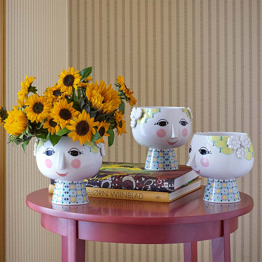 Eva Urtepotteskjuler på fod Ø15,5 cm Eva Urtepotteskjuler på fod Ø15,5 cm