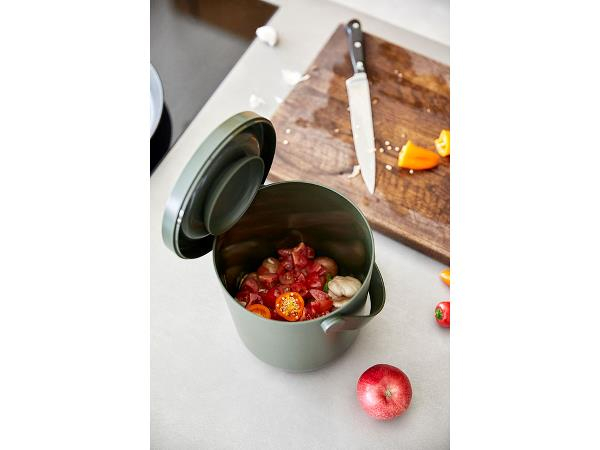 Zone Circular Affaldsspand Bio Dia 16 x 19,5 cm 3 liter Sort Zone Circular Affaldsspand Bio Dia 16 x 19,5 cm 3 liter Sort