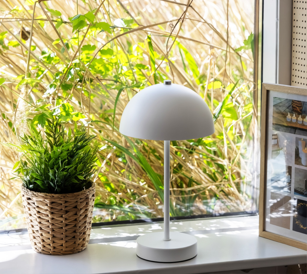 Skandi GOP genopladelig Bordlampe XL Mat hvid