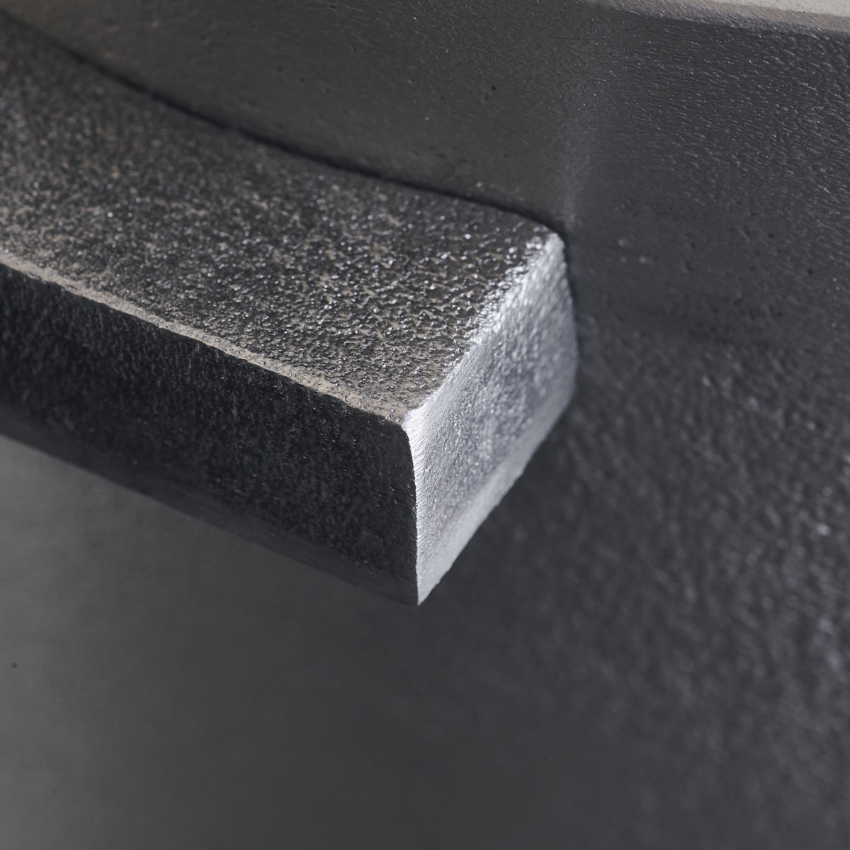 Foem Urtepotte, H 28 cm, rå aluminium*