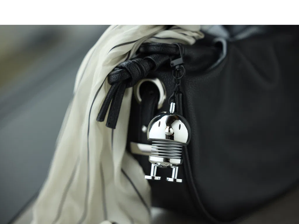 Hoptimist Bag charm, 4x3,4x5,9 cm, Chrome