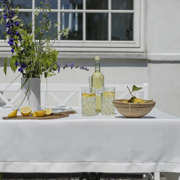 Langkilde & Søn Hvid stofdug med hulsøm, 140 x 340cm Langkilde & Søn Hvid stofdug med hulsøm, 140 x 340cm