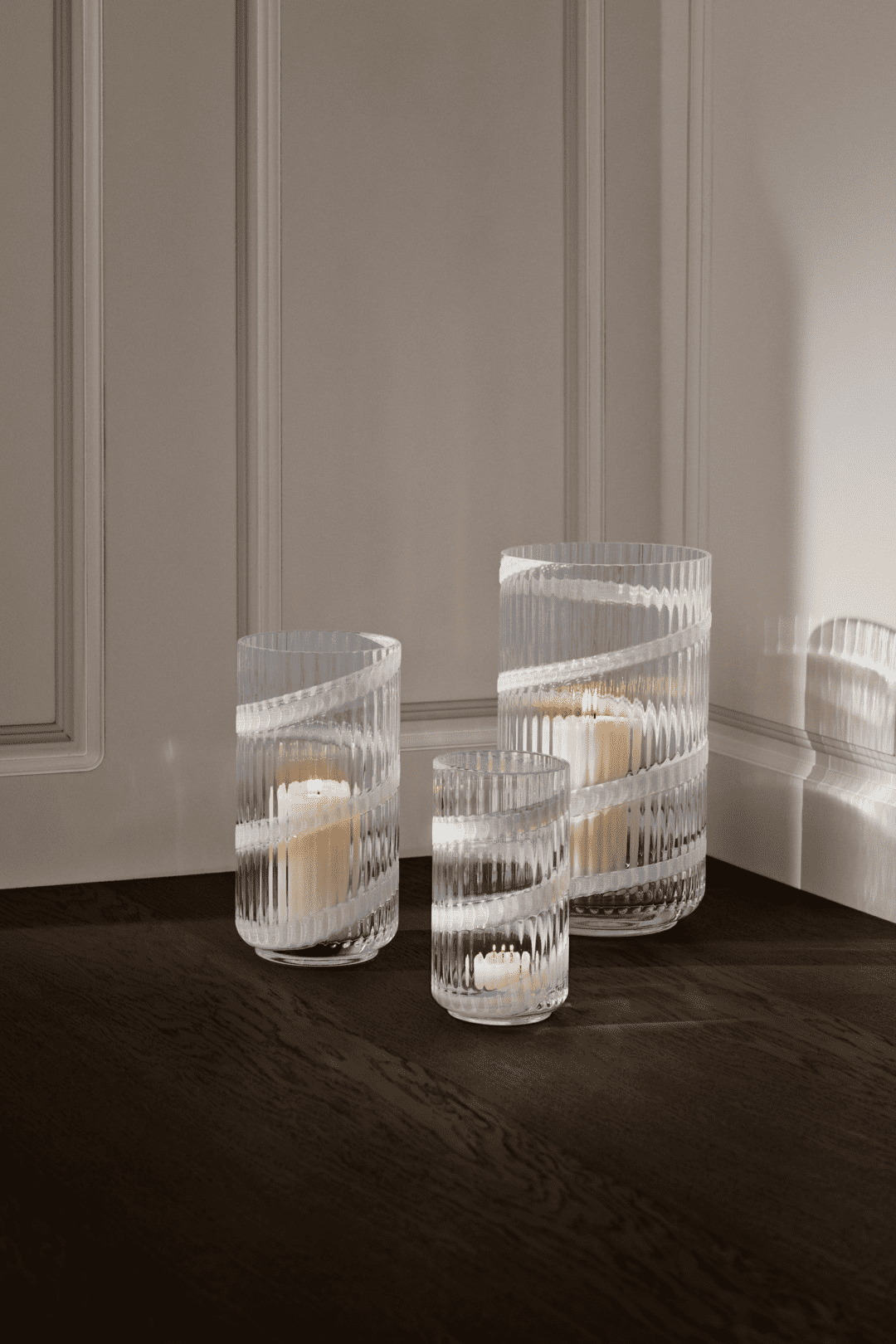 Lyngby Vase H15.5 cm swirl hvid mundblæst glas