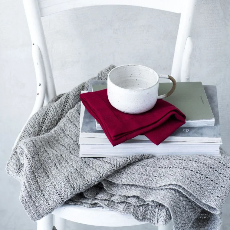 Langkilde & Søn 6 stk Røde servietter med hulsøm Langkilde & Søn 6 stk Røde servietter med hulsøm