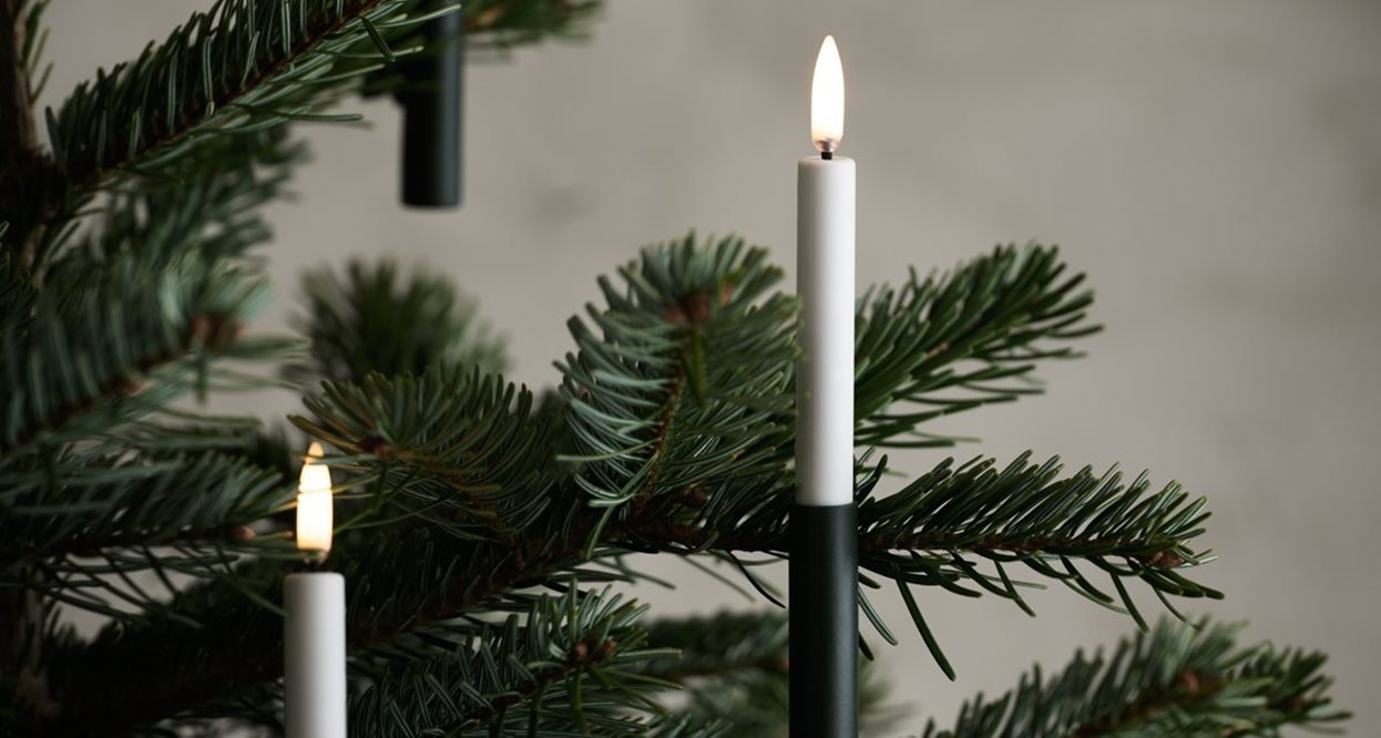 LED mini taper juletræslys, hvid 9-pak inkl fjernbetjening LED mini taper juletræslys, hvid 9-pak inkl fjernbetjening