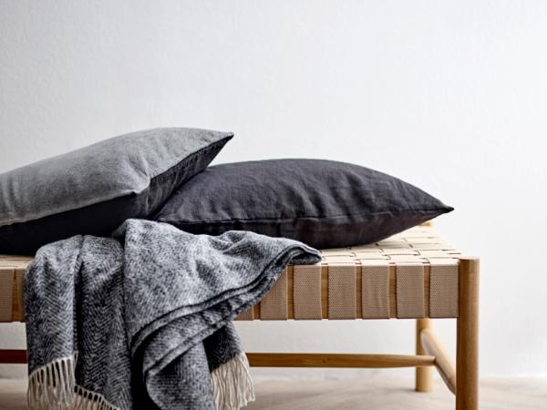 Södahl Washed Chenille Pude 40 x 60 cm Black