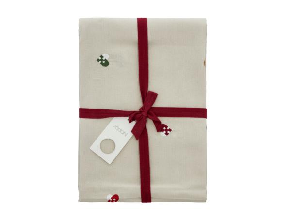 Södahl Christmas Hearts Embroidery Dug 140 x 220 cm Rød* Södahl Christmas Hearts Embroidery Dug 140 x 220 cm Rød*