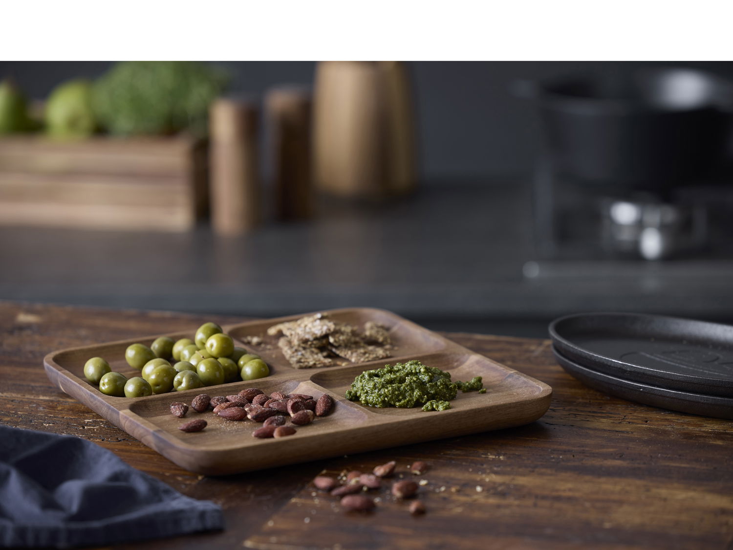 Holm Serveringsfad 30,5 x 30,5 x 2,5 cm Akacietræ