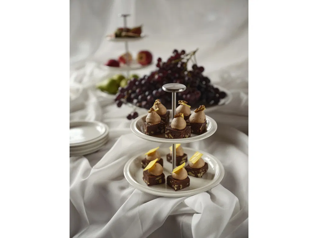 Zone Serveringsopsats, to etager Eau 20 cm Offwhite Porcelæn Zone Serveringsopsats, to etager Eau 20 cm Offwhite Porcelæn