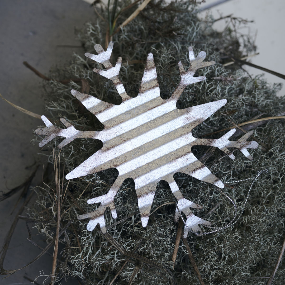 Tin plate ice crystal julepynt, Sølv, Ø11,7 cm* Tin plate ice crystal julepynt, Sølv, Ø11,7 cm*