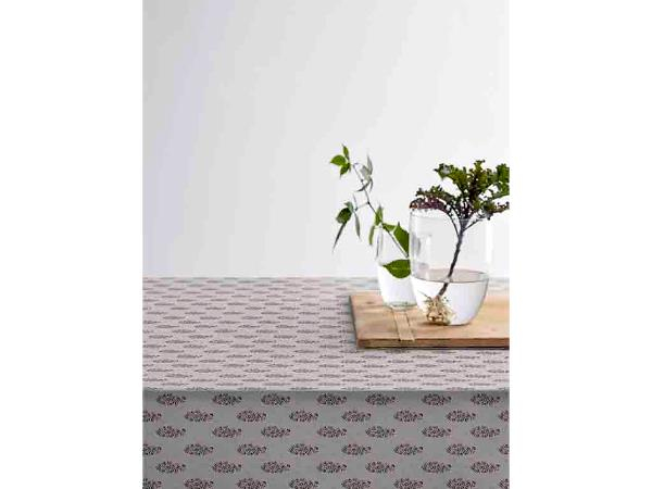 Södahl Boheme Akryldug med antiskrid 140 cm Grey - i metermål Södahl Boheme Akryldug med antiskrid 140 cm Grey - i metermål