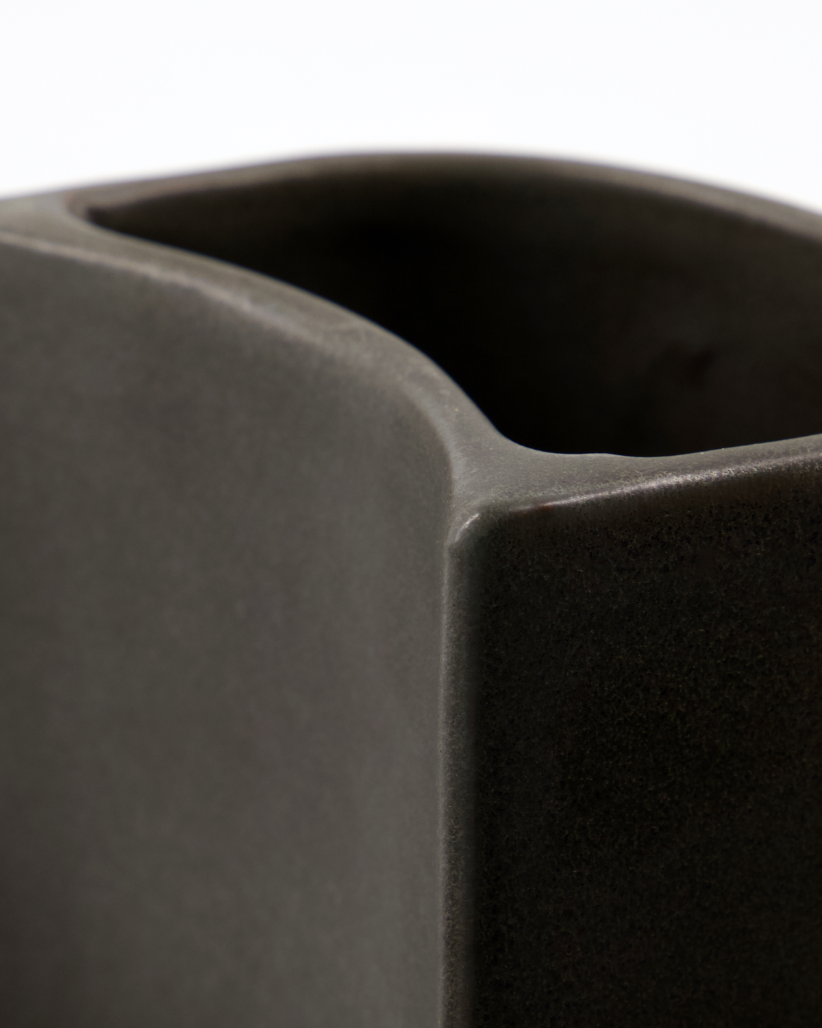 Meraki Børste- og sæbeholder, Datura, Mørkegrå Meraki Børste- og sæbeholder, Datura, Mørkegrå