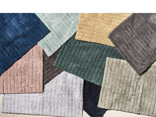 Zone Tiles Bademåtte 80 x 50 cm Mørke blå