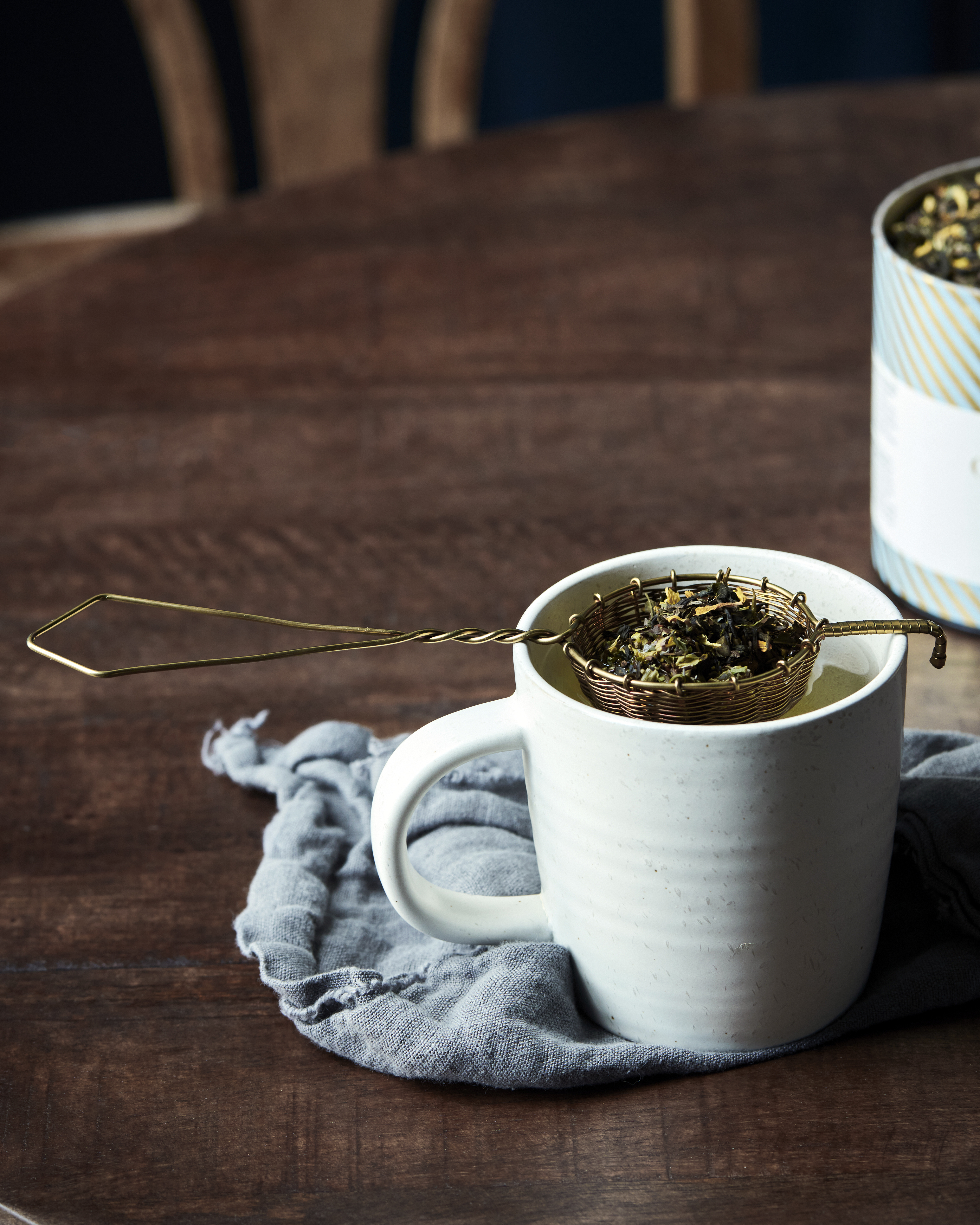 Tea strainer, Presentation, Guld
