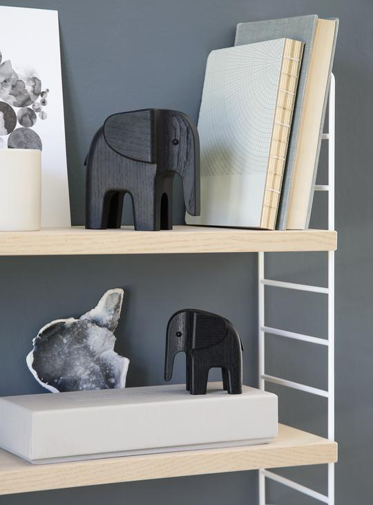 Baby Elefant i sortbejdset asketræ Baby Elefant i sortbejdset asketræ