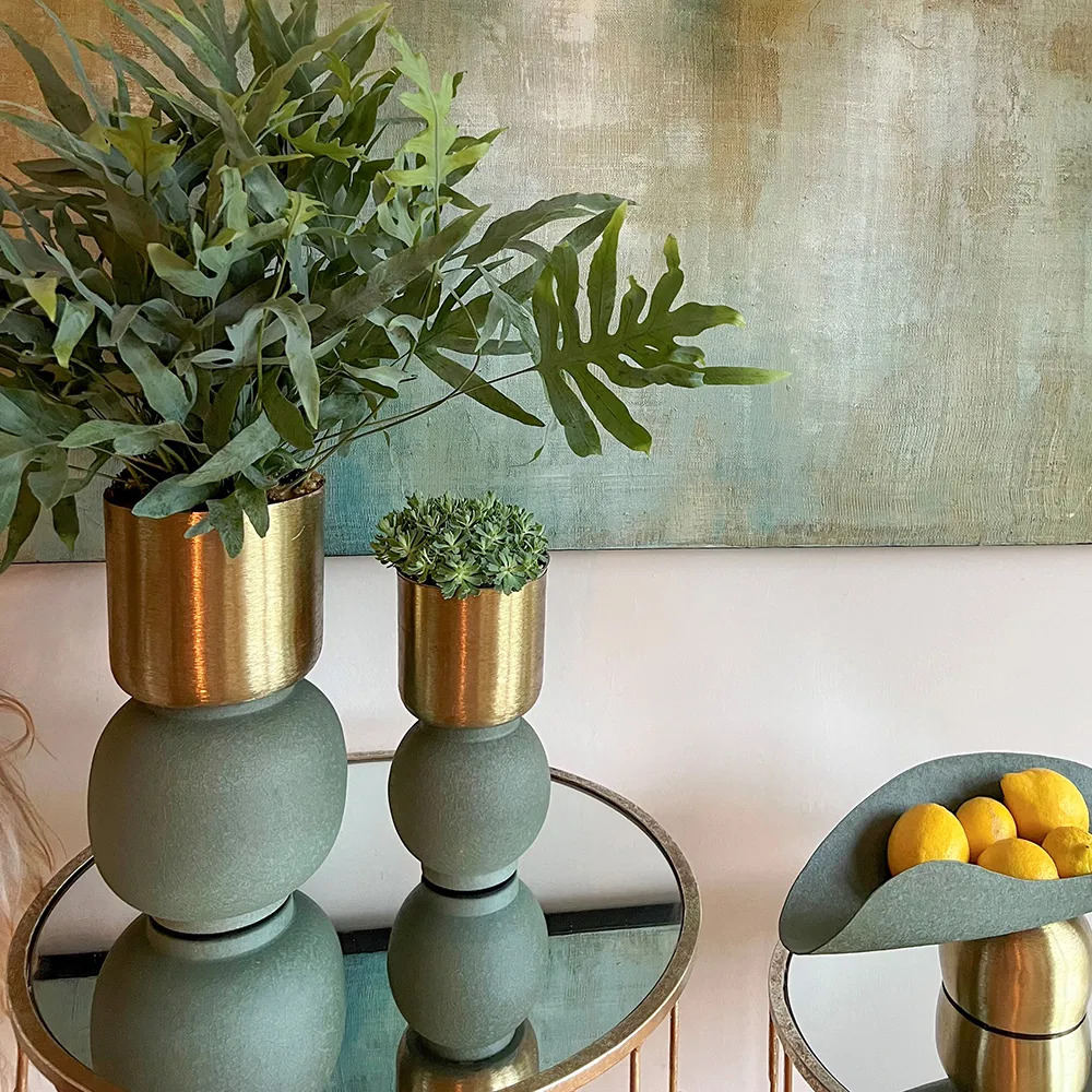 Potte, metal på grøn fod, stor Potte, metal på grøn fod, stor