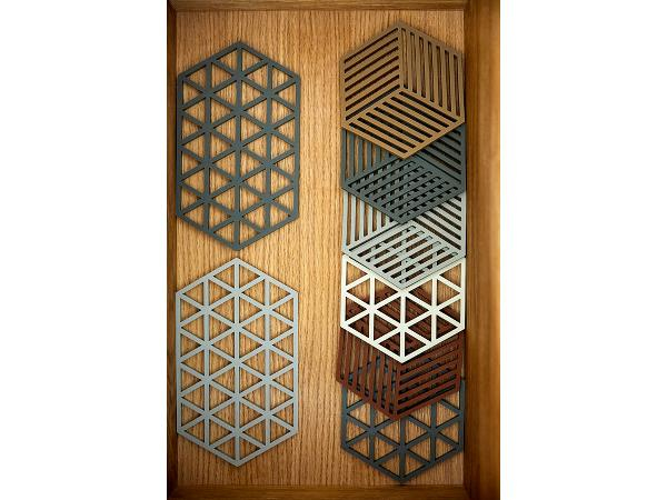 Zone Hexagon Bordskåner 16 x 14 x 0,9 cm Dark Camel