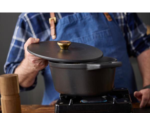 HOLM Støbejernsgryde Dia 22,5 x 11 cm 3,6 liter Sort HOLM Støbejernsgryde Dia 22,5 x 11 cm 3,6 liter Sort