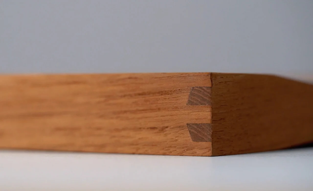 Finn Juhl Vendebakke, rød/sort, 30x48 cm