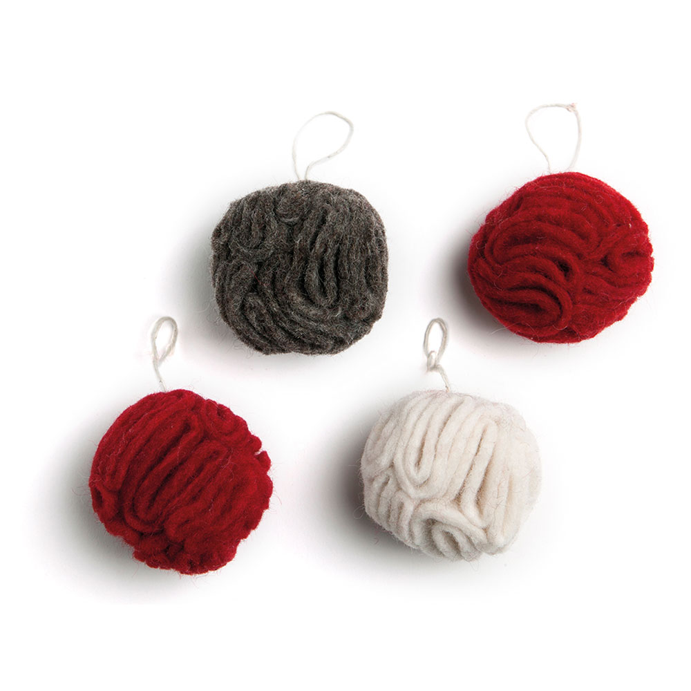 X-mas ornaments, 4 pcs. X-mas ornaments, 4 pcs.