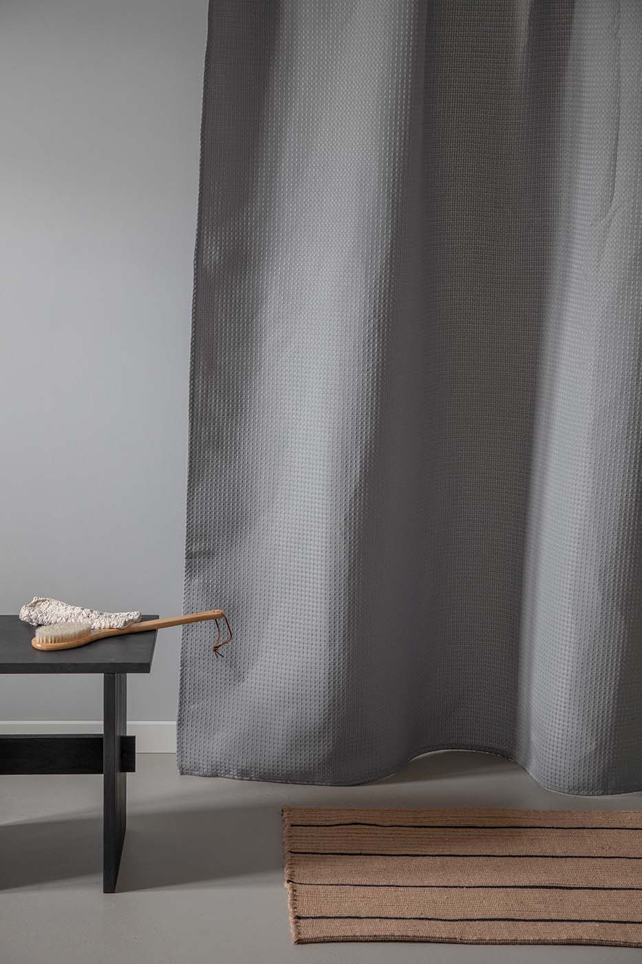 MOUD Home WAFFLE Badeforhæng i grå - 180x220 cm MOUD Home WAFFLE Badeforhæng i grå - 180x220 cm