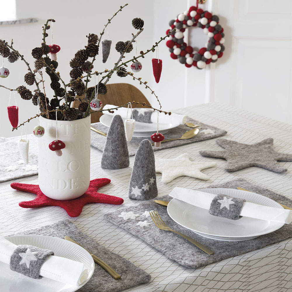 Mini X-mas cornets, set of 6 pcs. Mini X-mas cornets, set of 6 pcs.