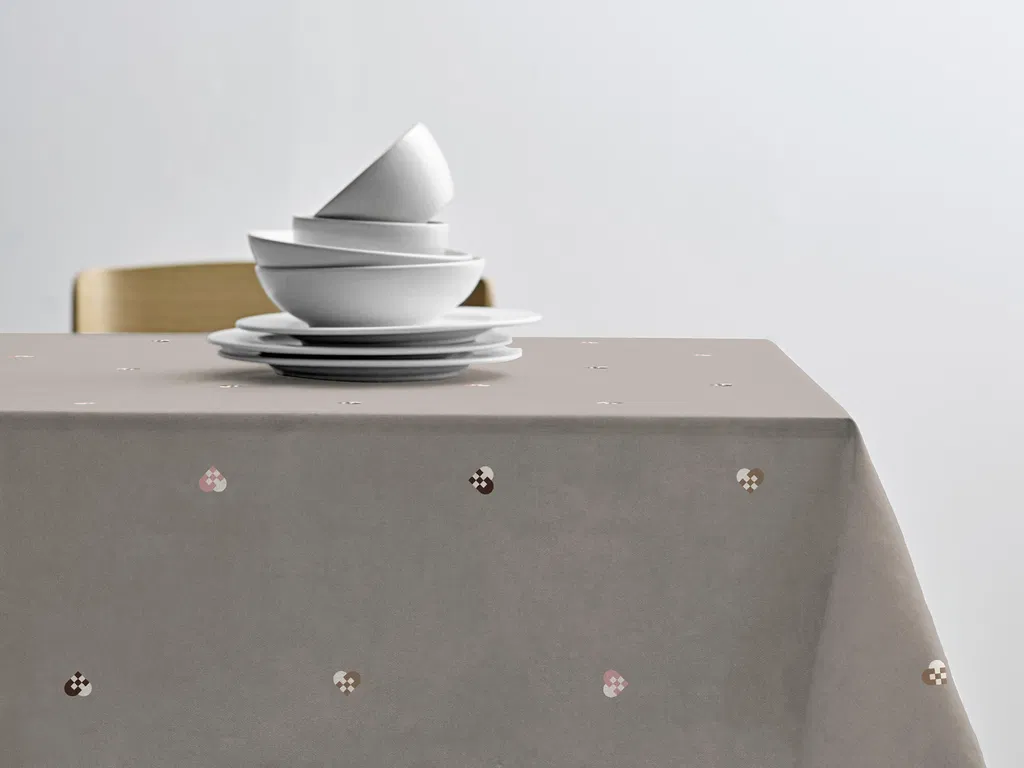 Södahl Christmas Hearts Embroidery Juledug 140 x 320 cm Rose Södahl Christmas Hearts Embroidery Juledug 140 x 320 cm Rose