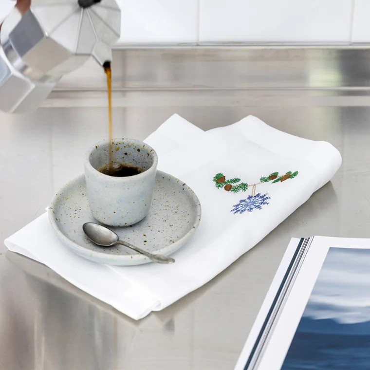 Langkilde & Søn Juleserviet i stof med blå krystal Langkilde & Søn Juleserviet i stof med blå krystal